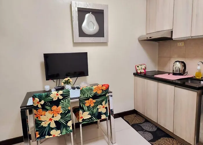 Apartment 1br W/balcony Gorgeous Bay Sunset And Yacht Club View Manila